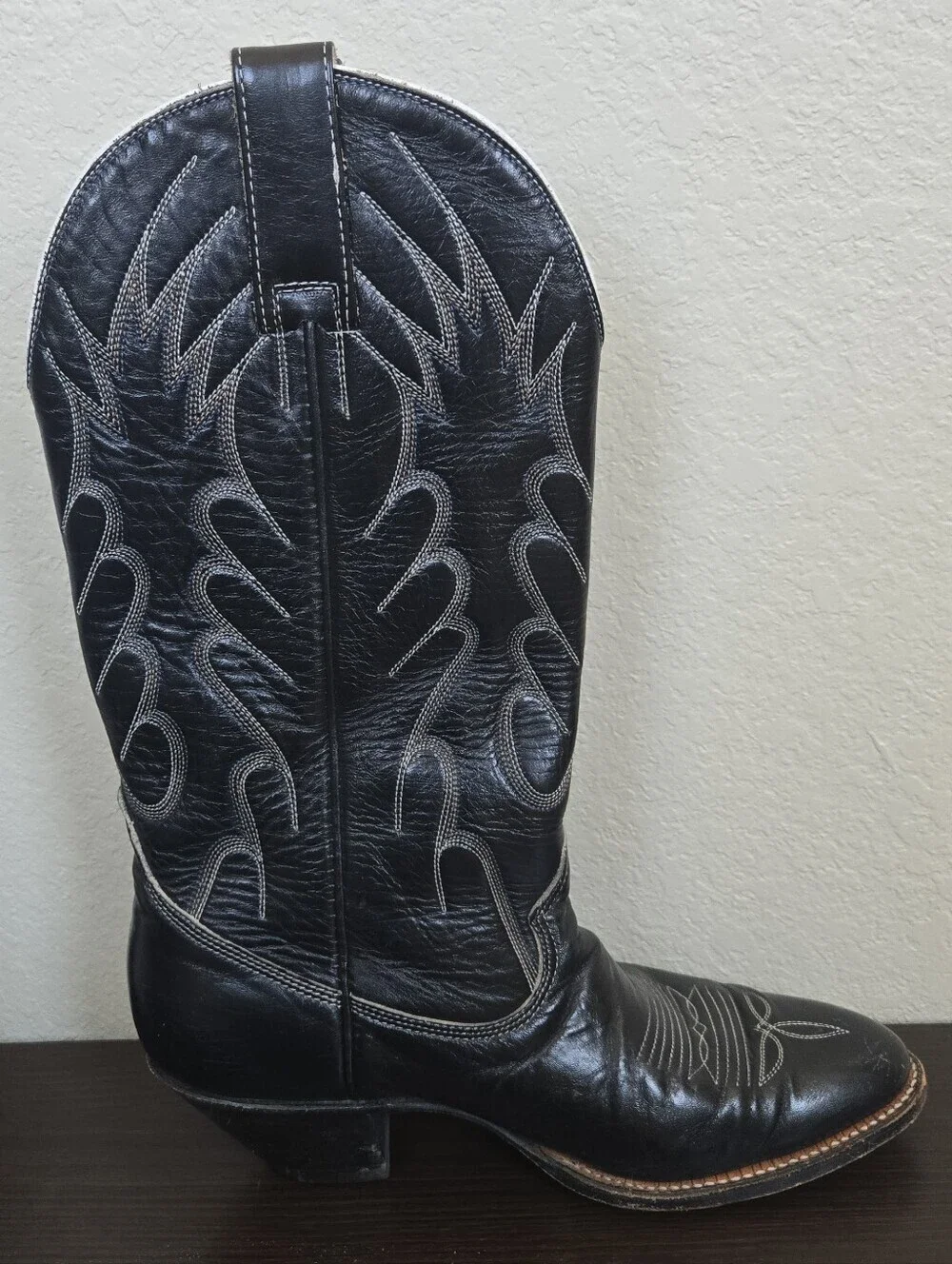 Vintage 80s Black Chris Romero cowbow boots 8